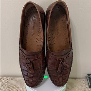 Men’s Earth Shoes Stylish Brown Leather Loafers with Tassels Size: 9.5